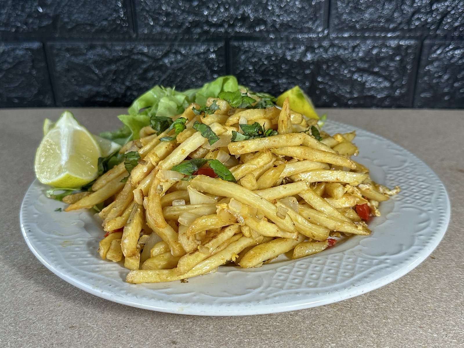 Gramajo La Nonna, papas cheddar y bacon, 2 milanesas de carne y refresco de 1.5L